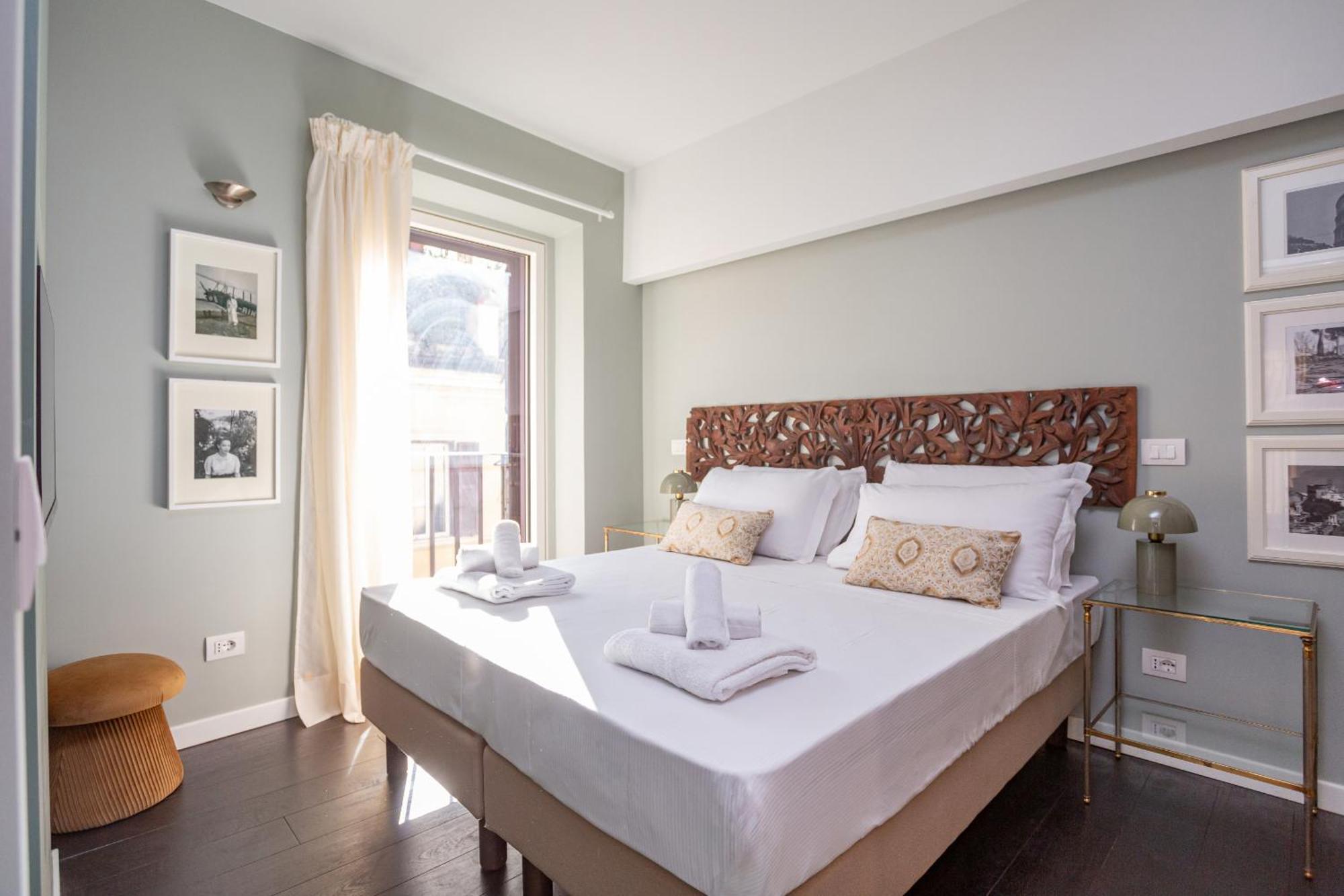 Chic Spanish Steps Retreat Appartamento *