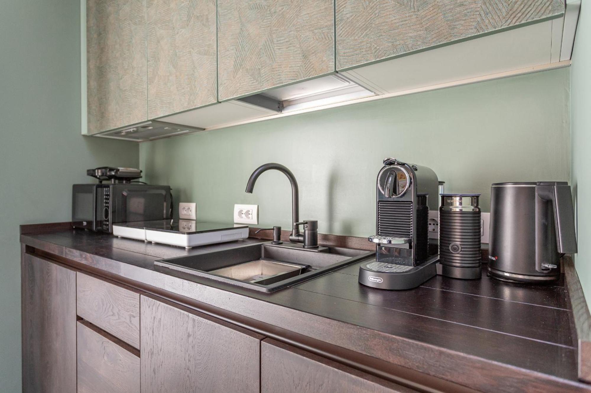 Chic Spanish Steps Retreat Apartamento